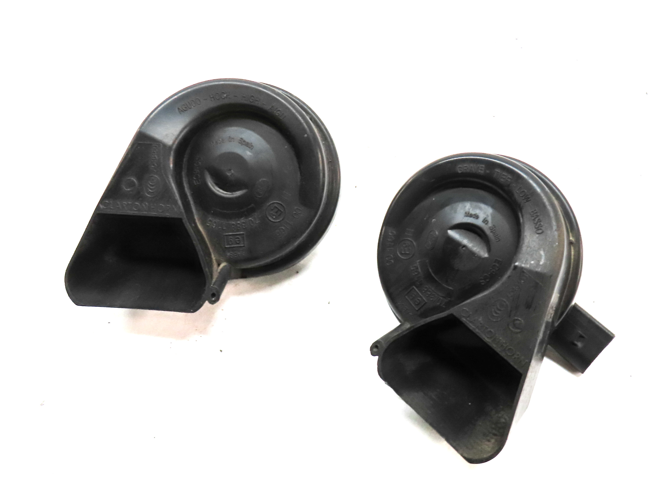 2007-2015 AUDI Q7 R8 (4L 4S) HIGH & LOW TONE NOTE SIGNAL SAFETY HORN SET-2 — exact item pictured